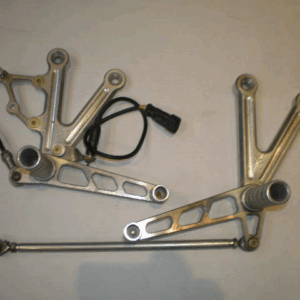 Begagnade justerbara fotpinnar. Ducati Monster