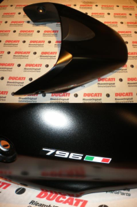 Sadelkåpa , Kuts Ducati Monster 796